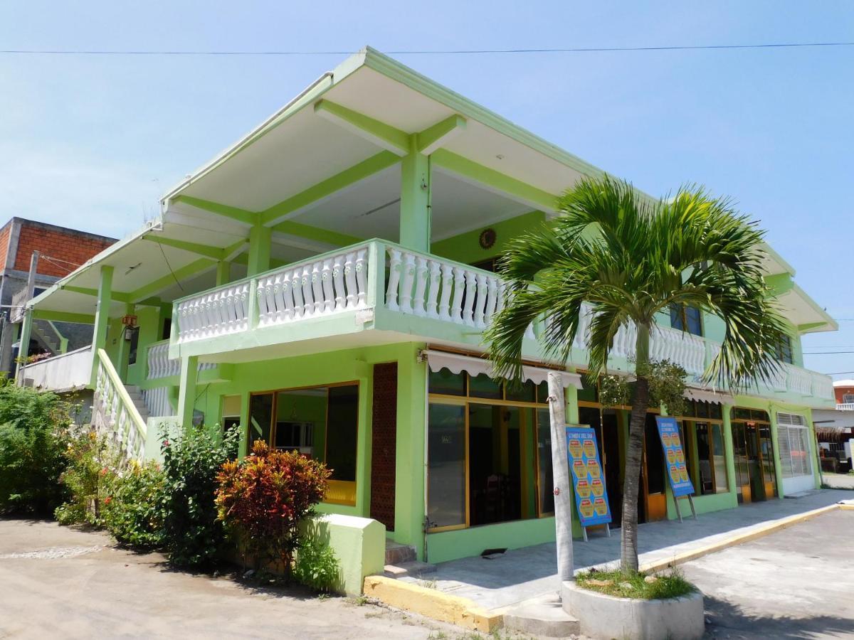 فندق Casa De Huespedes Yoli By Rotamundos Playa Chachalacas المظهر الخارجي الصورة