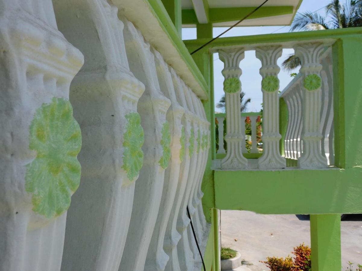 فندق Casa De Huespedes Yoli By Rotamundos Playa Chachalacas المظهر الخارجي الصورة